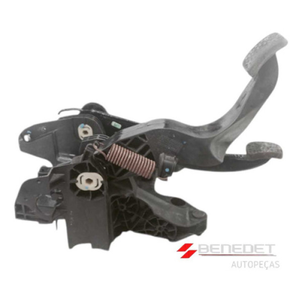 Pedal De Freio E Embreagem Chevrolet Onix Prisma 2013 A 2019