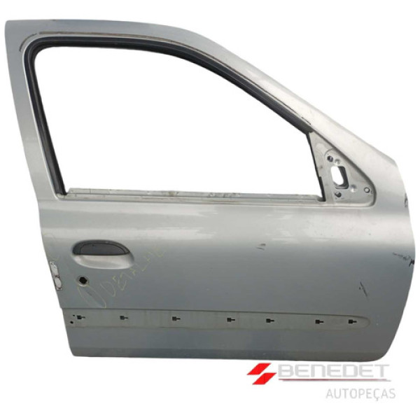 Porta Dianteira Direita C/detalhes Renault Clio 2000 A 2012